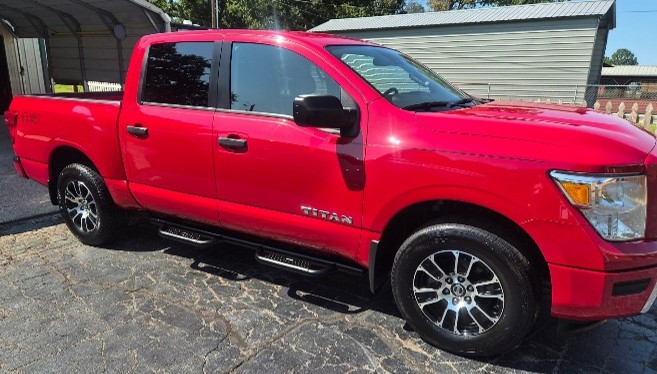 Side view of 2022 Nissan Titan 4x4 truck